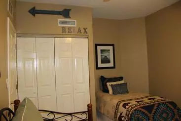 Huoneistohotelli Lake Ozarks Get Away Topsider
