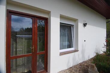 פנסיון Ivanek Guest House