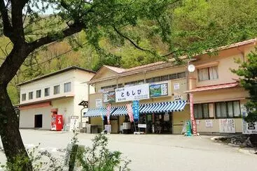 ペンション Guesthouse Tomoshibi