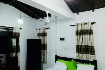 ペンション Hikkaduwa Family Inn