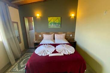 پانسیون Pousada Villa Verde