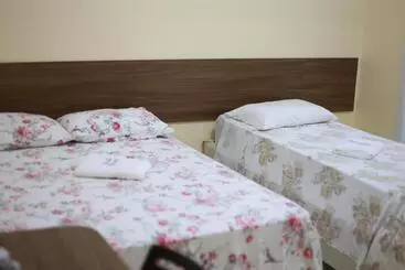 ペンション Pousada Mecejana