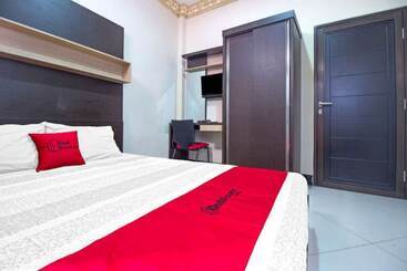 Pensionat Reddoorz Plus Near Isola Upi