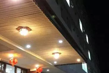 アパートホテル Veerasuda Condotel