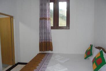 بنسيون Ath Hala Safari Resort