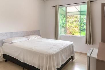 Pensão Pousada 4 Estações By Bel