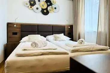 Pansiyon Apartments & Rooms Artemus Belveder