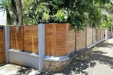 تختخواب و صبحانه Habitation Villa Les Cassias