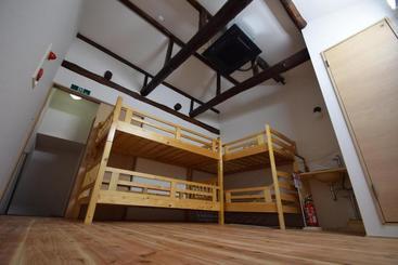 Pensjonat Santana Guest House Kyoto   Hostel
