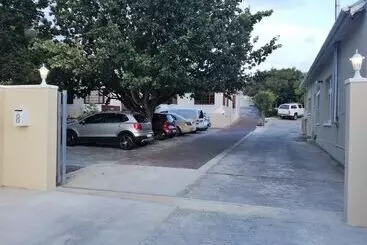 Majatalo 6 On Kloof Guest House