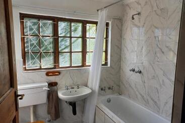 פנסיון Marula Gardens