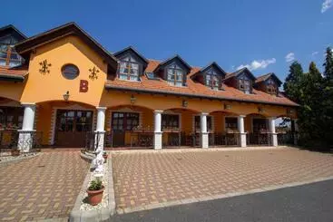 Radics Panzió étterem és Pihenő Központ