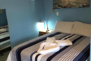 Szálló The New Oceanic Inn