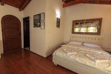 פנסיון Kula Boutique