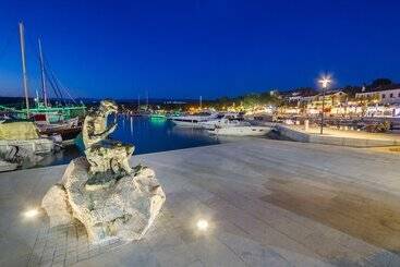 هتل Aminess Gaia Green Villas