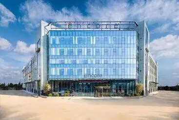 هتل Ramada Encore Wyndham Linyi