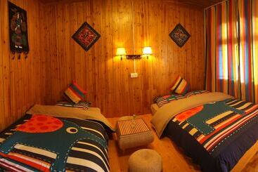 בית מלון כפרי Fenghuang Hua Xiang Yuan Inn