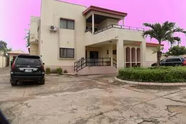 مسافرخانه Royal Green Guest House