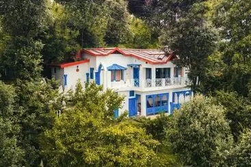 Hotel Seclude Arthouse  Uttarakhand