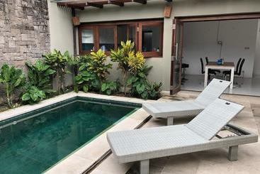 Жильё для туристов Serenity Twin Villa