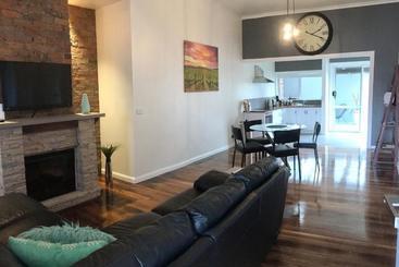 דירות לתיירים Apartment 5ive