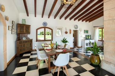 آپارتمانهای توریستها Owl Booking Villa El Vila Amazing Views