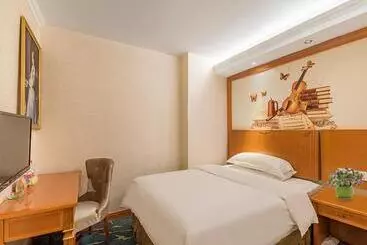 Vienna Hotel Zhengzhou Airport
