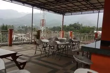 Hotel Lurus