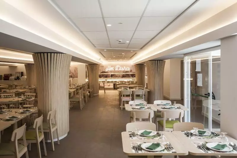 בית מלון כפרי Ambassador Playa II