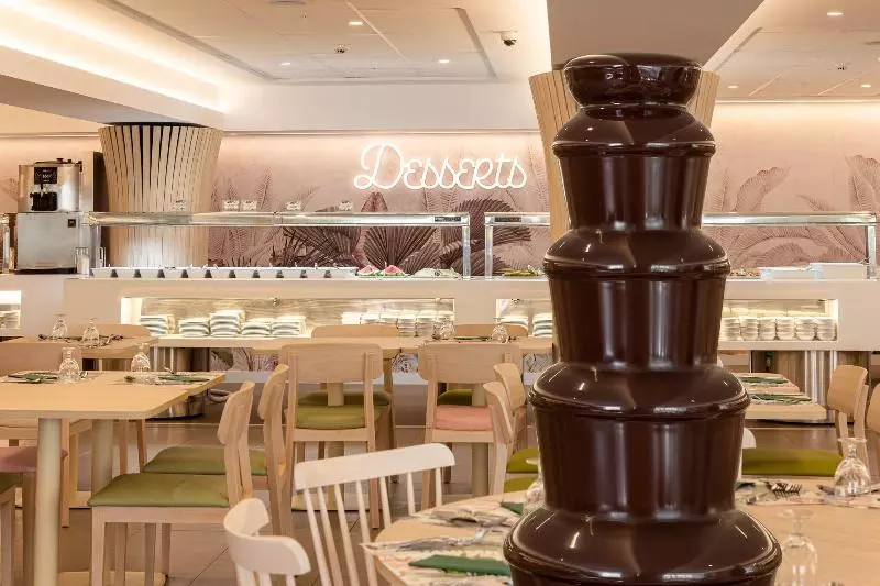 בית מלון כפרי Ambassador Playa II