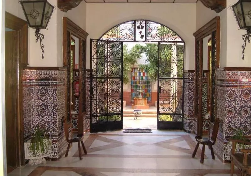 فندق Balneario San Nicolas