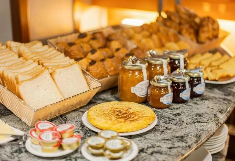 هتل B&B Gijón Centro Begoña