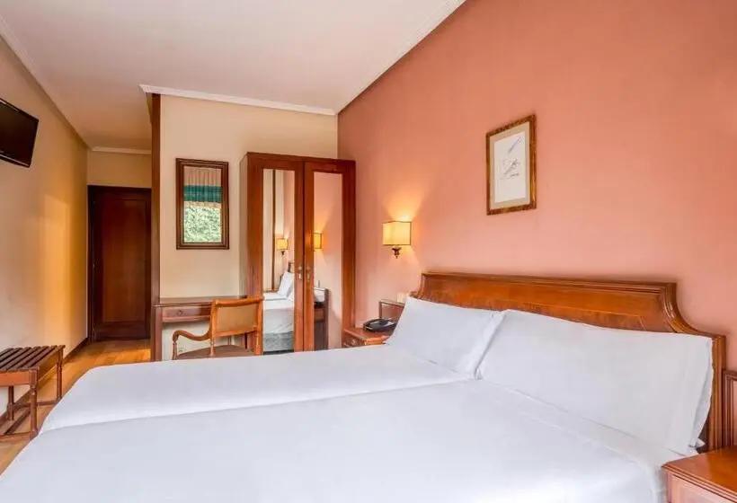 هتل B&B Gijón Centro Begoña