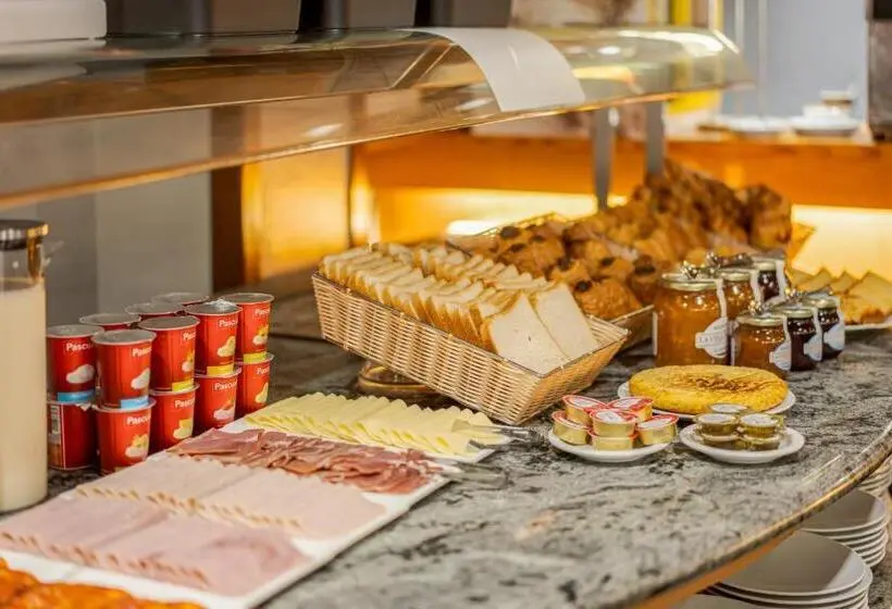 هتل B&B Gijón Centro Begoña