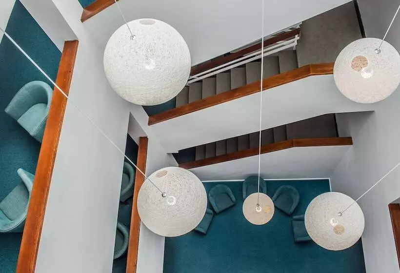 ホテル Bq Sarah Adults Only