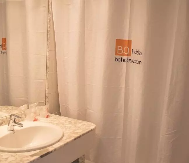 ホテル Bq Sarah Adults Only