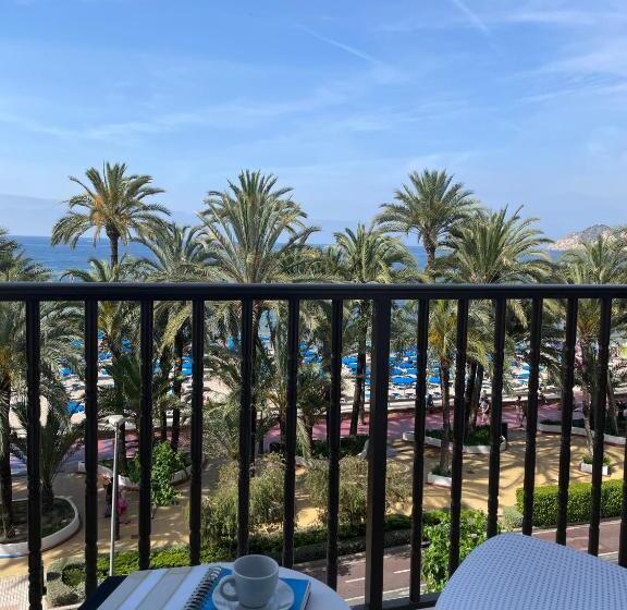 בית מלון כפרי Casual Pop Art Benidorm