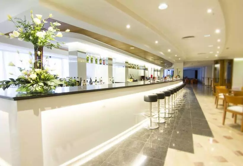 Отель Cm Castell De Mar