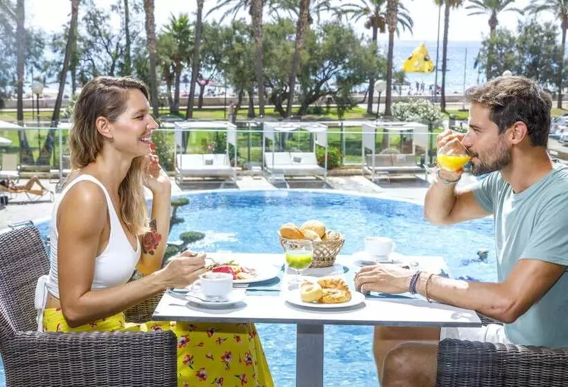 Отель Cm Castell De Mar