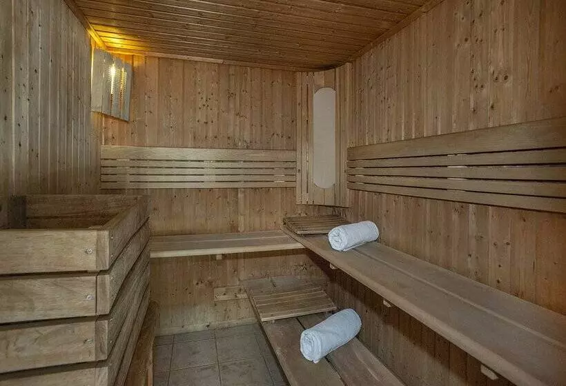 Отель Exagon Park