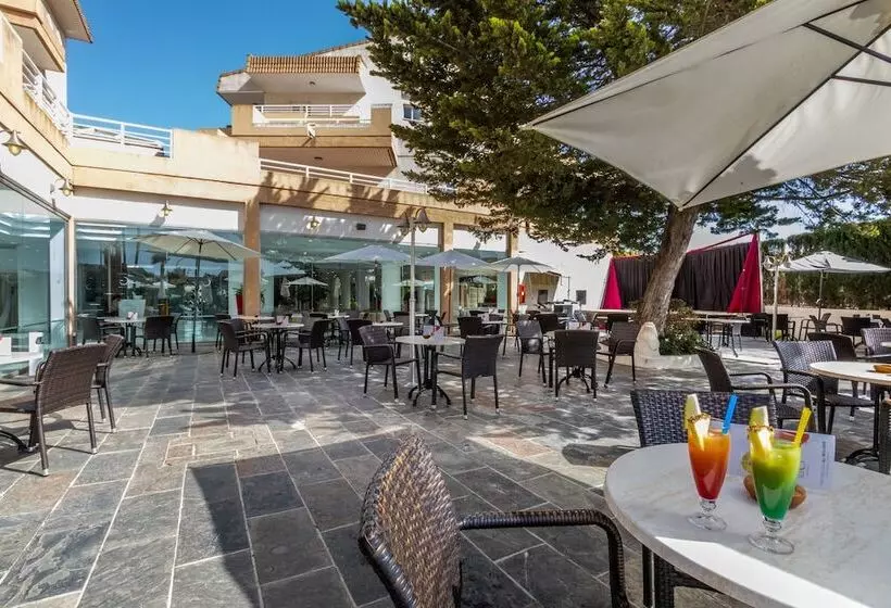 Отель Illot Suites