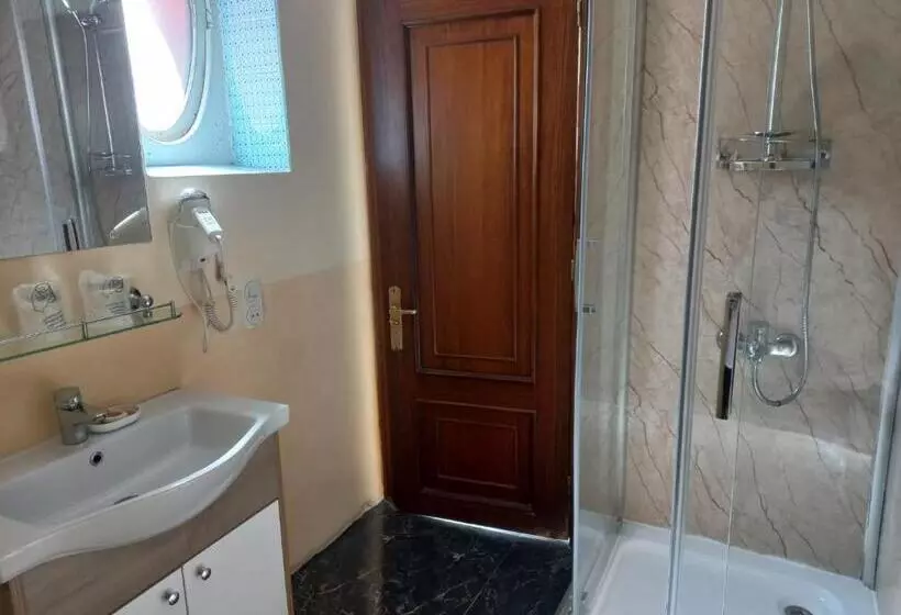 בית מלון כפרי Marina