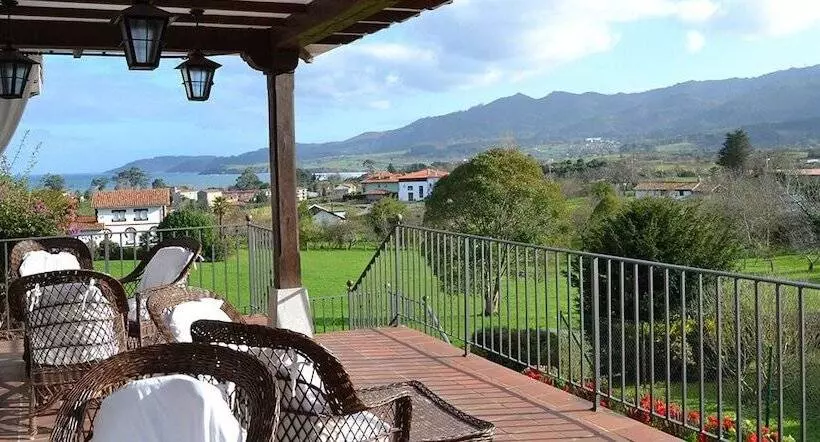 Отель Los Caspios