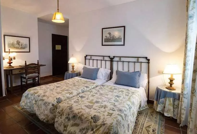 Отель Los Caspios