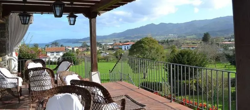 Отель Los Caspios