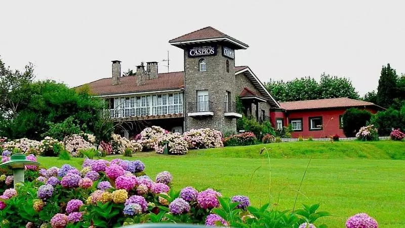 Отель Los Caspios