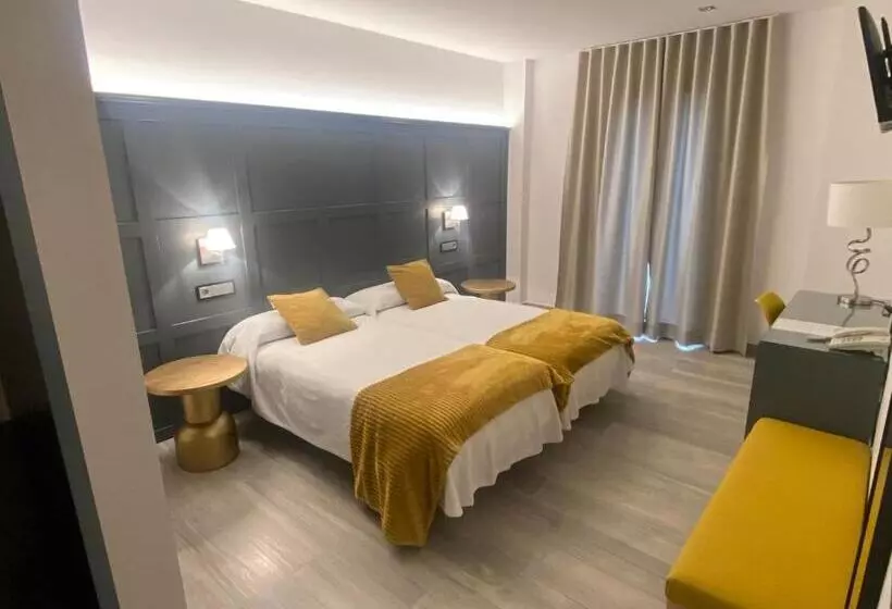 فندق Lusitania, Centro Ciudad, Parking Privado