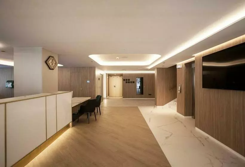 호텔 Presidente 4 Sup