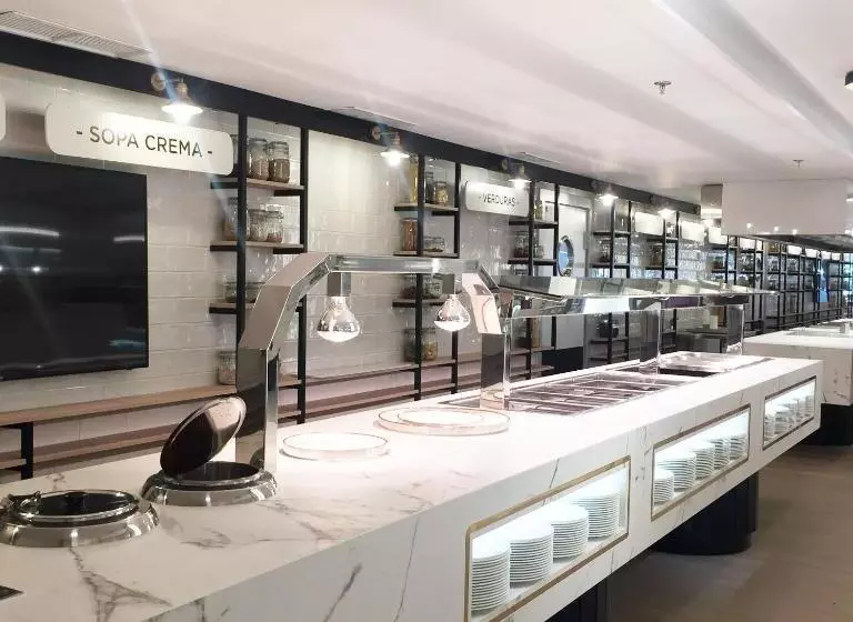 호텔 Presidente 4 Sup