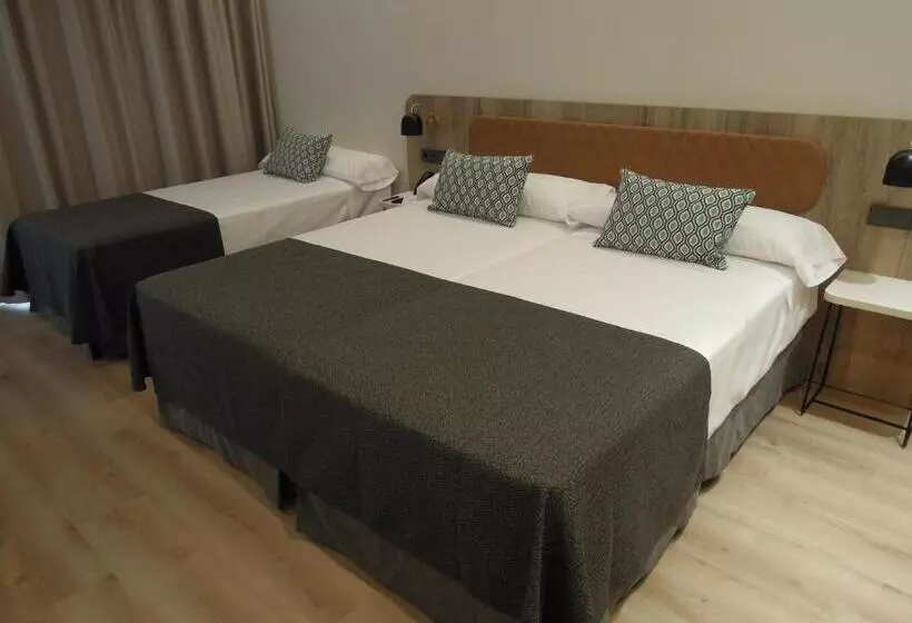 호텔 Presidente 4 Sup